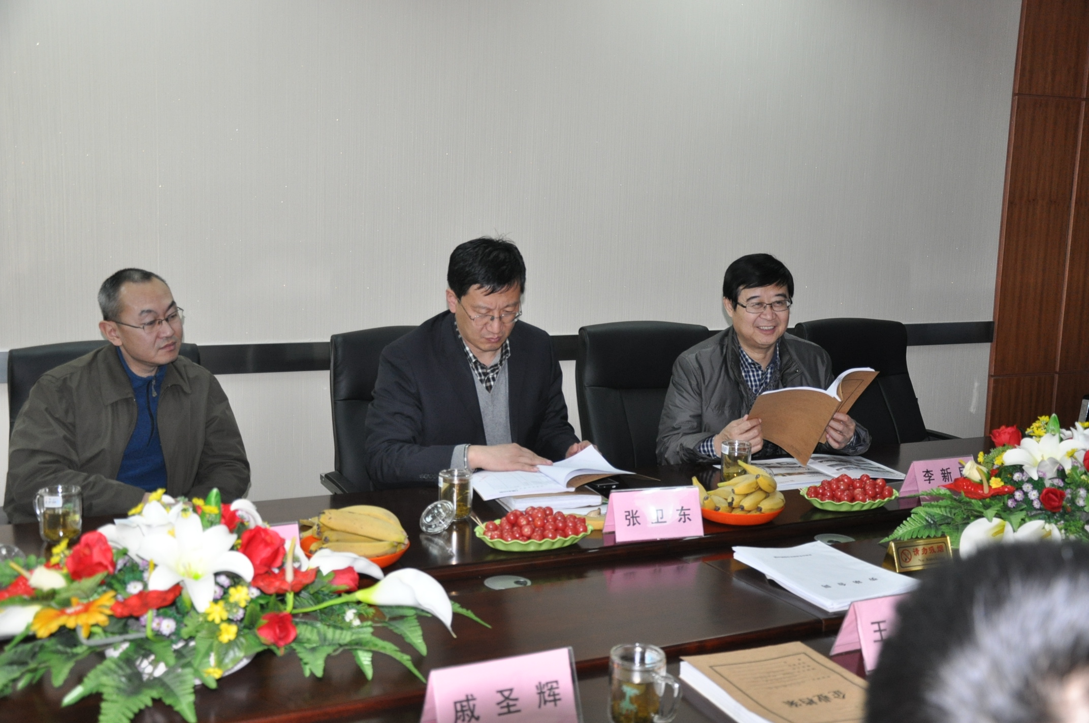濟南市房管局、物協(xié)領(lǐng)導蒞臨連心物業(yè)指導工作