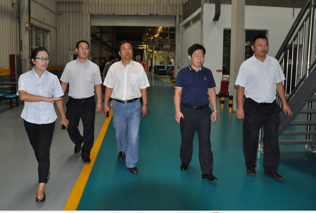 齊河縣工商聯(lián)領(lǐng)導、齊河龍運物業(yè)領(lǐng)導一行蒞臨連心物業(yè)指導工作