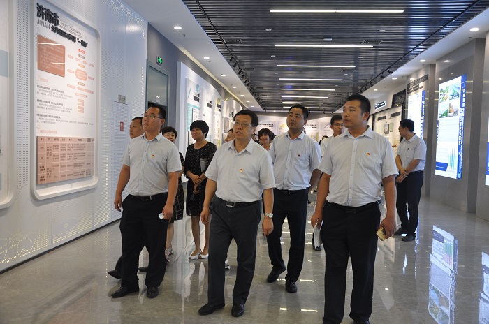 濟南連心物業(yè)有限公司黨支部舉行“不忘初心、牢記使命”主題教育慶“七一”系列活動(dòng)